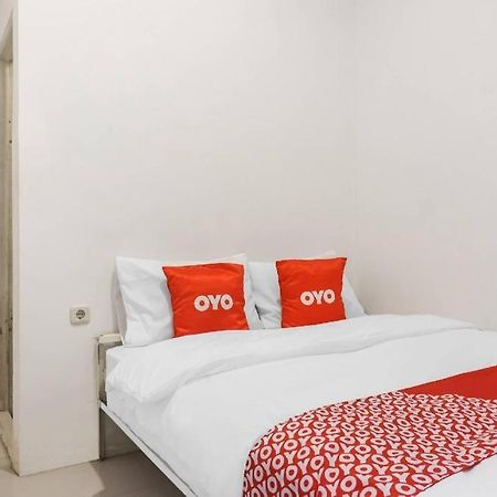 Super Oyo 91074 Stariez Senen Syariah Ξενοδοχείο Τζακάρτα Εξωτερικό φωτογραφία
