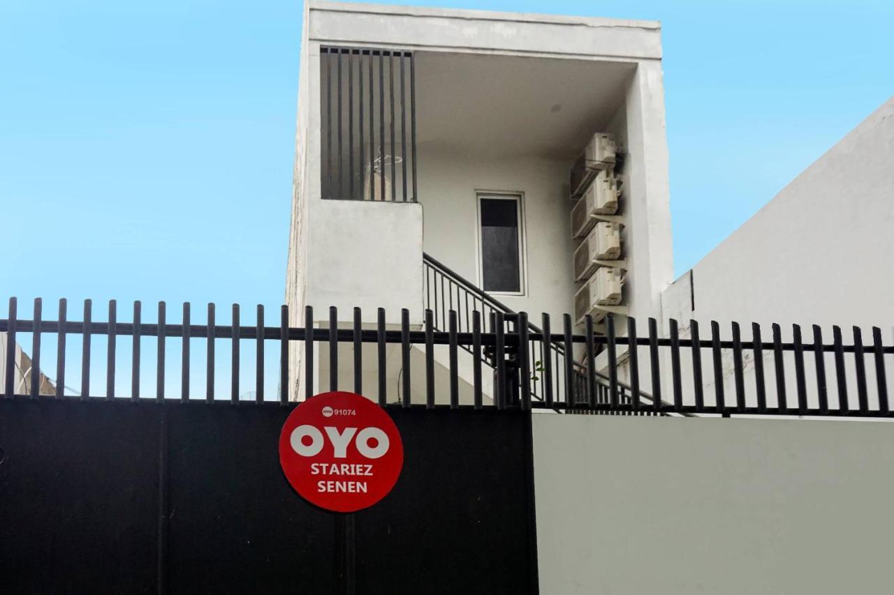 Super Oyo 91074 Stariez Senen Syariah Ξενοδοχείο Τζακάρτα Εξωτερικό φωτογραφία