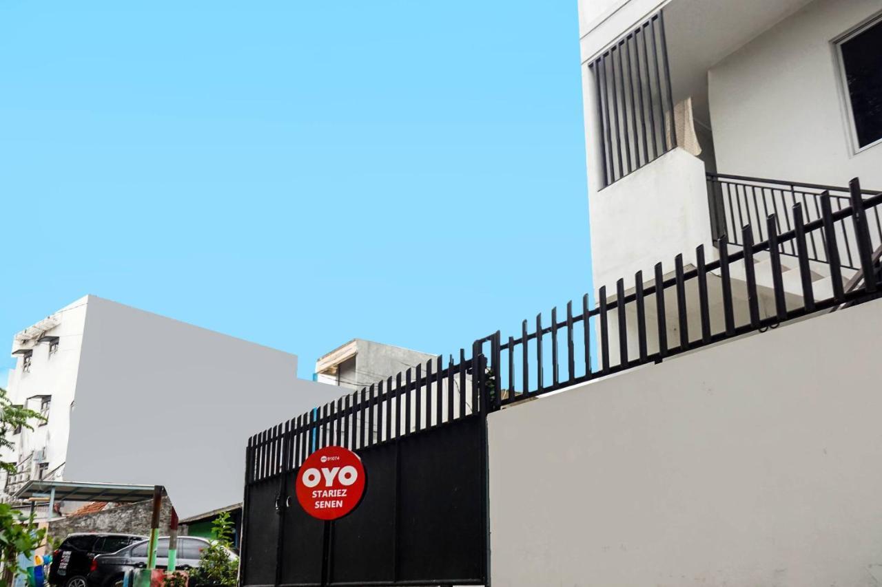Super Oyo 91074 Stariez Senen Syariah Ξενοδοχείο Τζακάρτα Εξωτερικό φωτογραφία