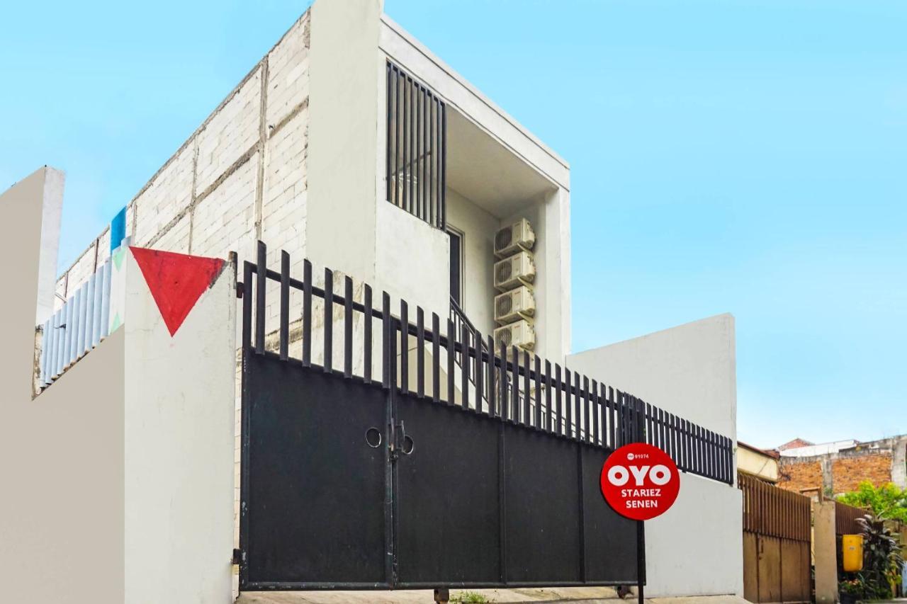 Super Oyo 91074 Stariez Senen Syariah Ξενοδοχείο Τζακάρτα Εξωτερικό φωτογραφία
