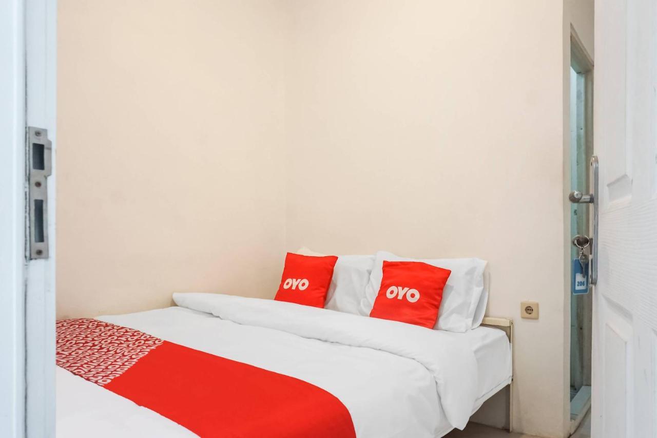 Super Oyo 91074 Stariez Senen Syariah Ξενοδοχείο Τζακάρτα Εξωτερικό φωτογραφία