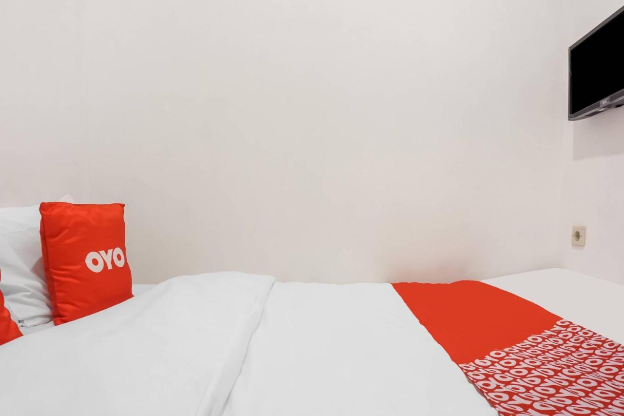 Super Oyo 91074 Stariez Senen Syariah Ξενοδοχείο Τζακάρτα Εξωτερικό φωτογραφία